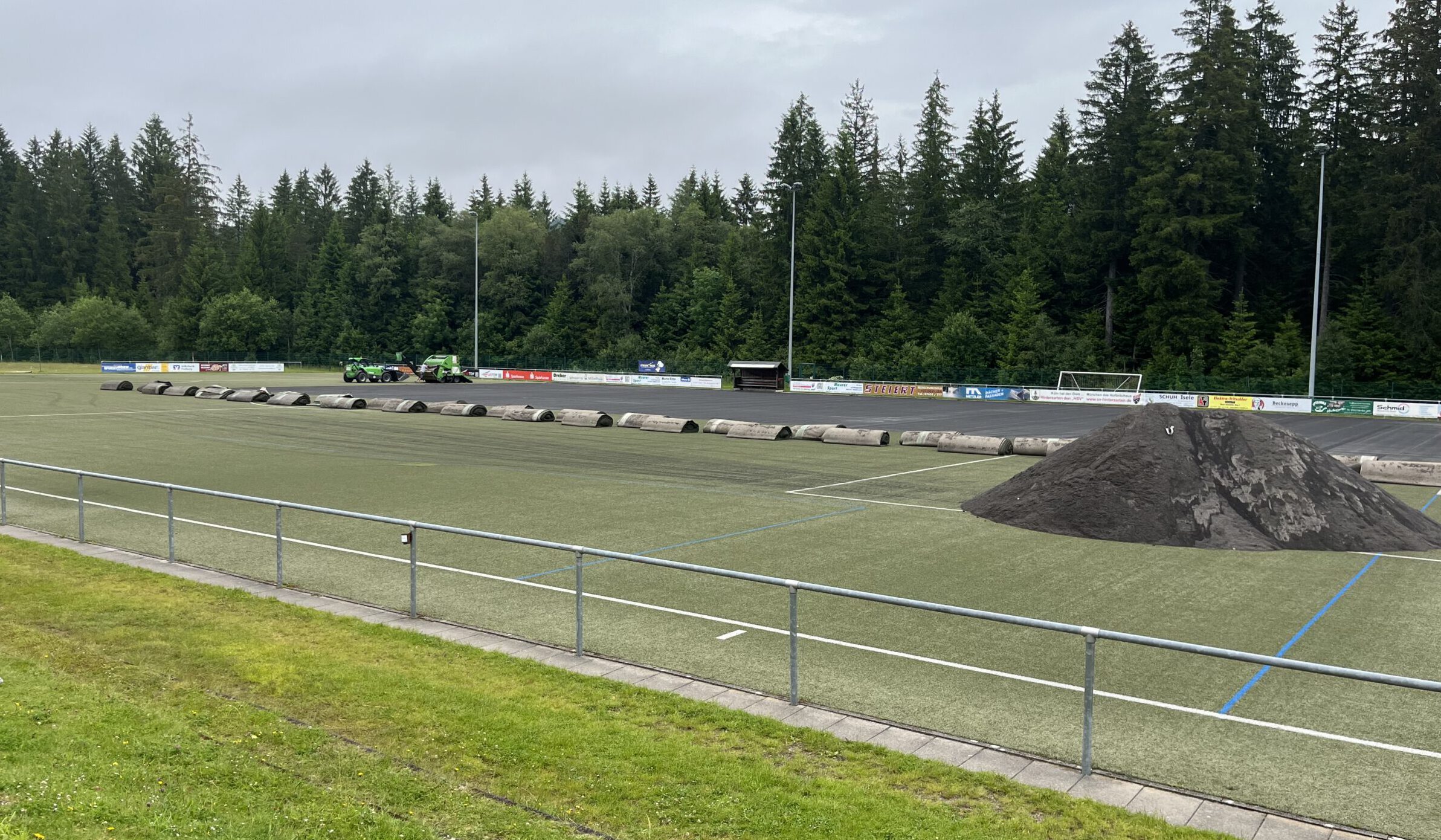 Sanierung des Großfeld-Kunstrasen 2024